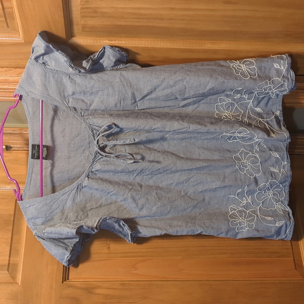 XL Ruffle Sleeve Blue Chambray like 100% Organic Cotton White Floral Embroidery